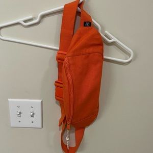 Gap belt bag/crossbody/fanny pack